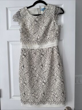 willow floral applique mock neck short sleeve midi dress NWT Antonio Melani Willow Floral Applique